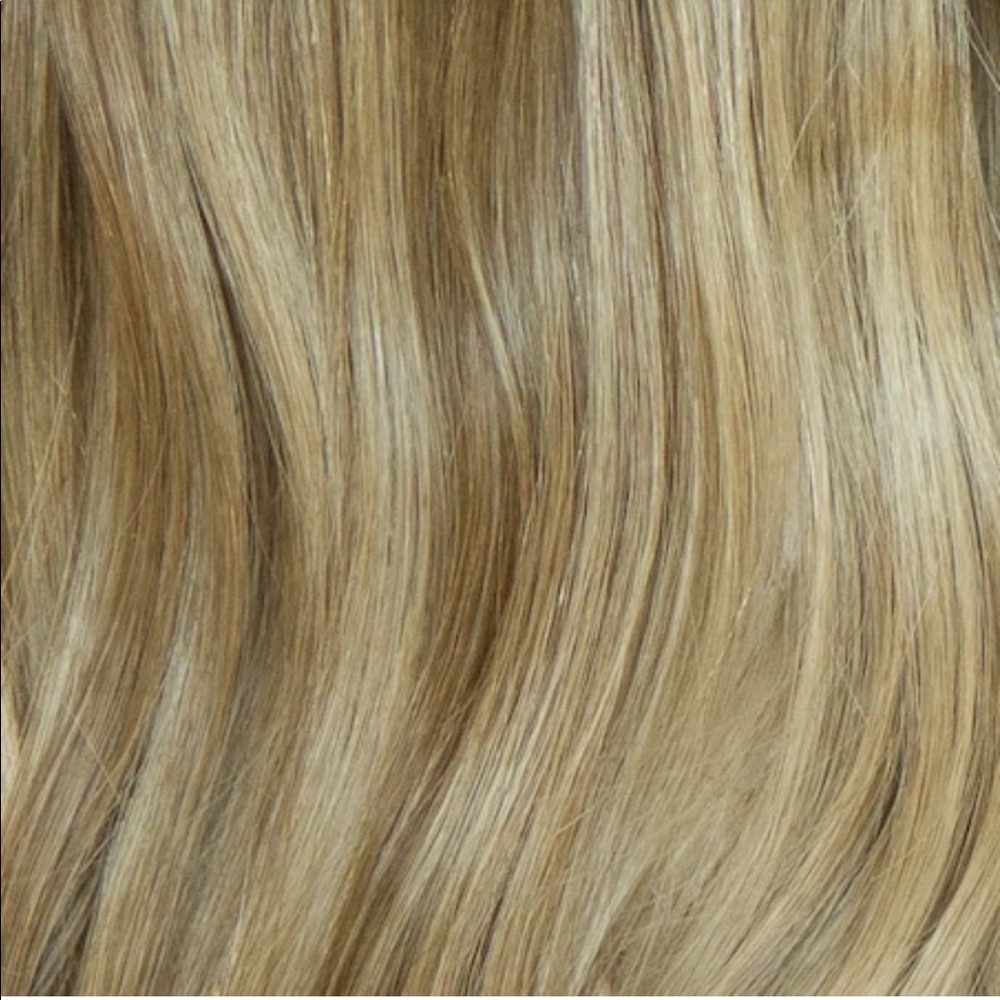 ISO Lauren Ashtyn topper full volume topper in the color Elsie 12”-18” in length